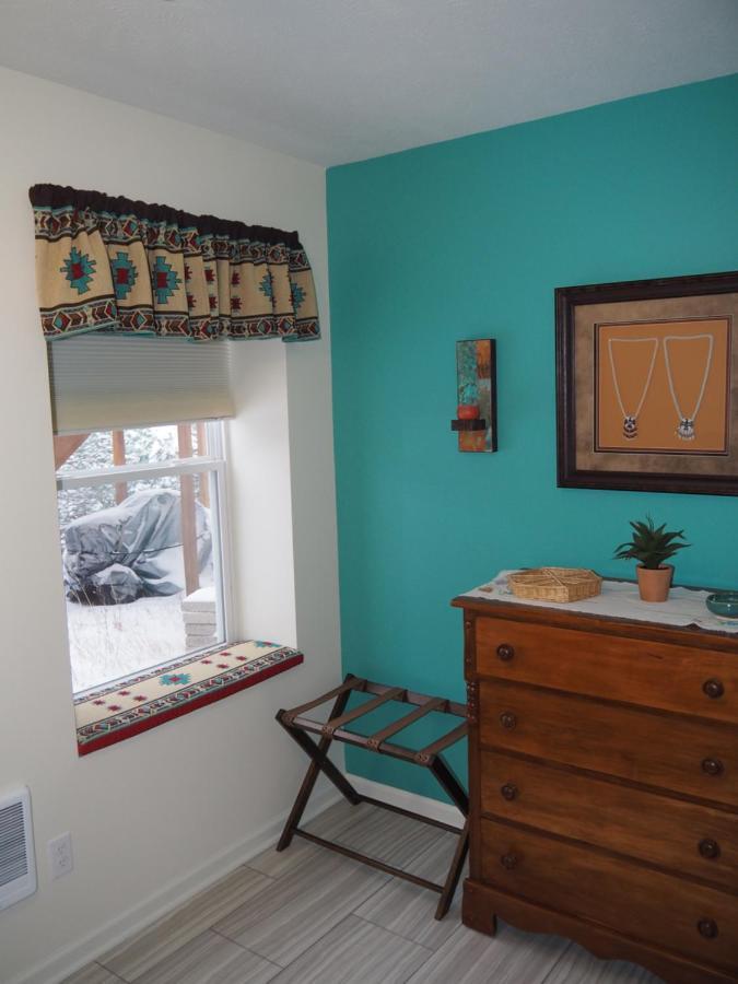Benzonia New! The Blessing - A Cute And Cozy Apartment! מראה חיצוני תמונה